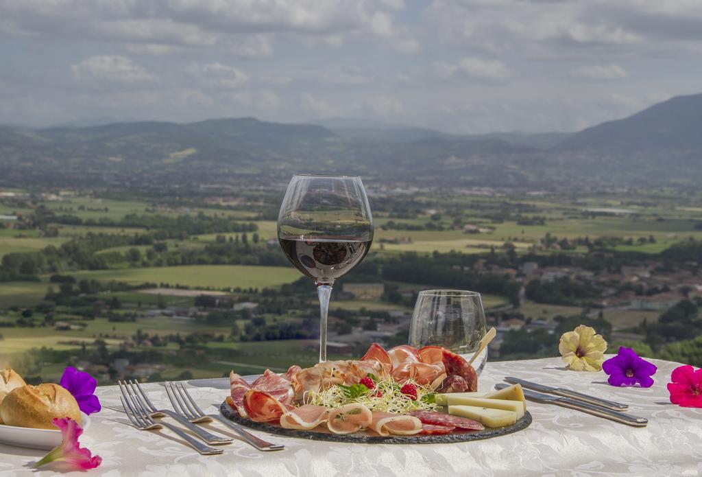 Relais La Corte Di Bettona Kültér fotó